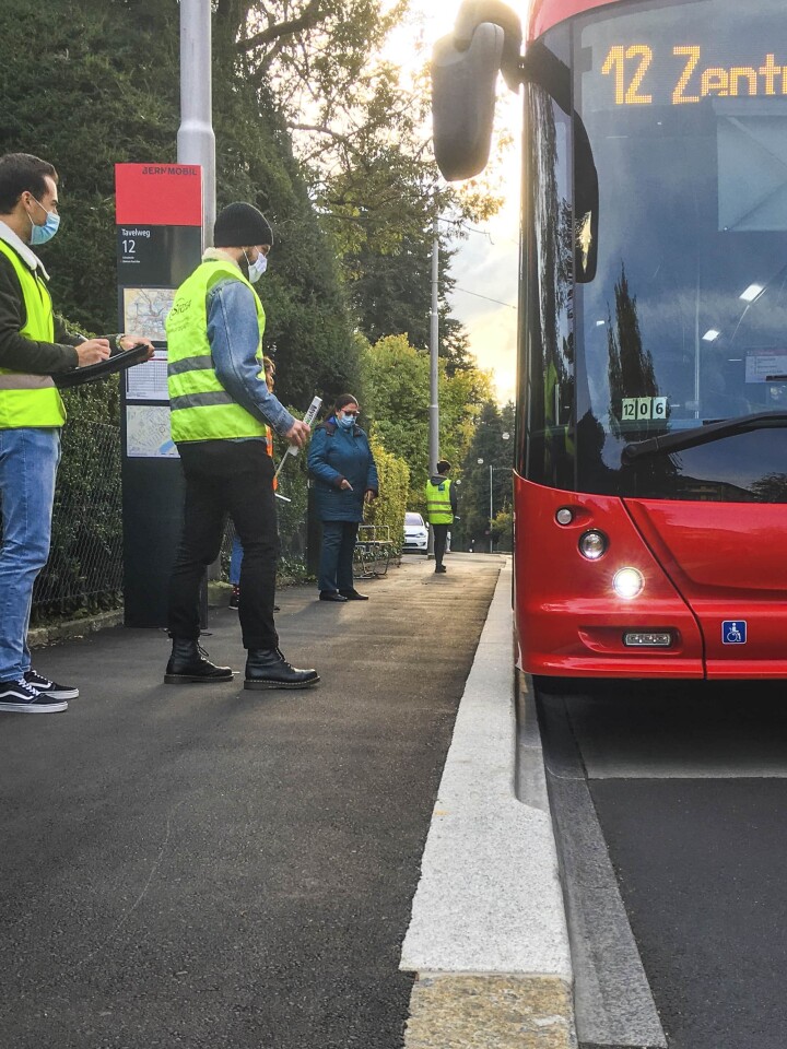 bsb behi bushaltestellen bern fahrversuch 01